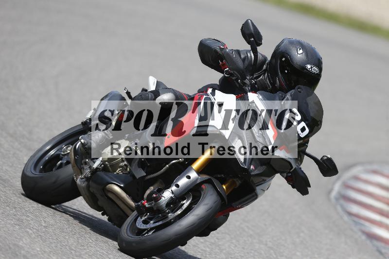 /27 12.06.2025 Ducati Schweiz Trackday Warmup  ADR/gruen-vert/20